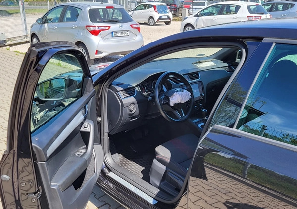 Skoda Octavia cena 49500 przebieg: 68000, rok produkcji 2019 z Człuchów małe 529